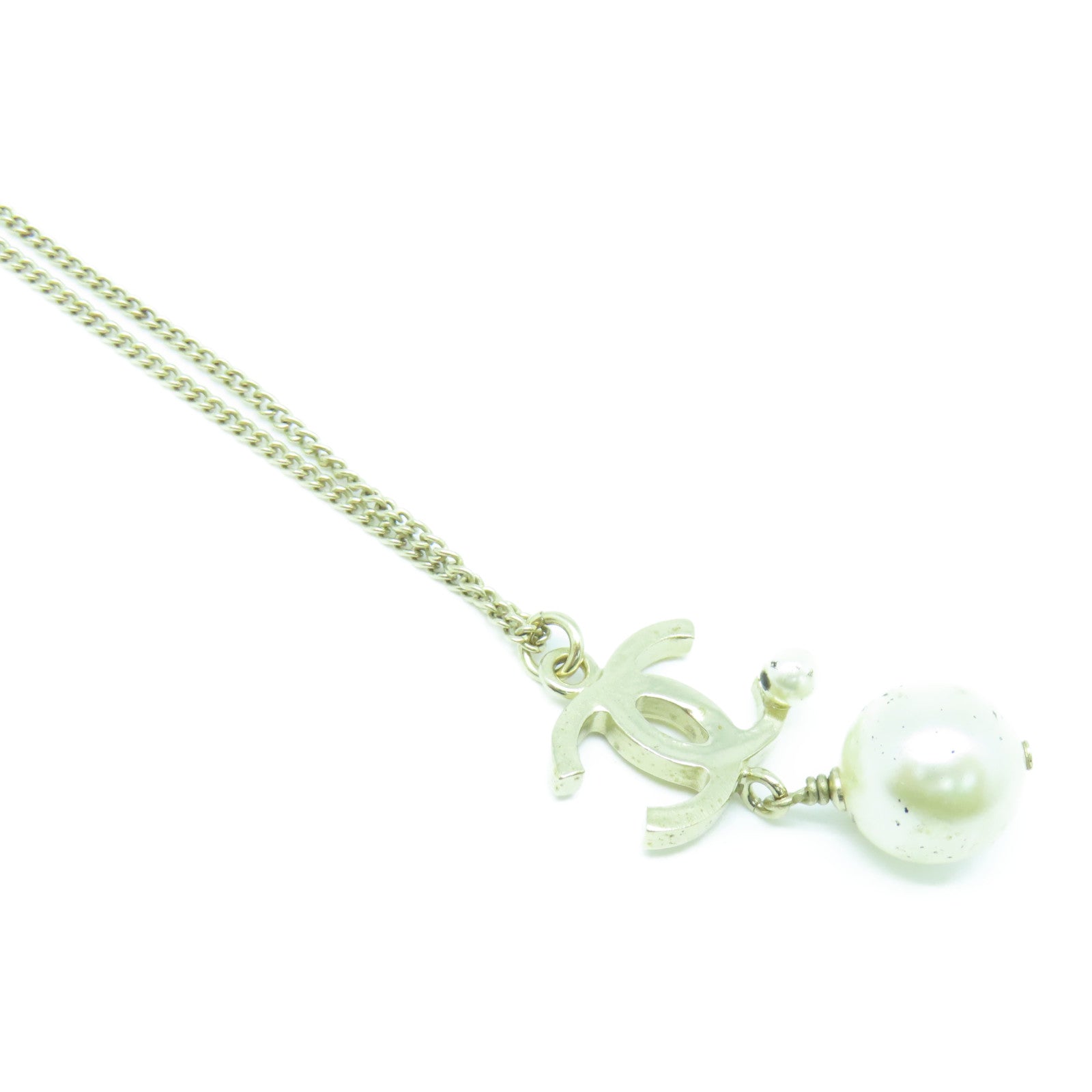 CHANEL metal Necklace necklace gold