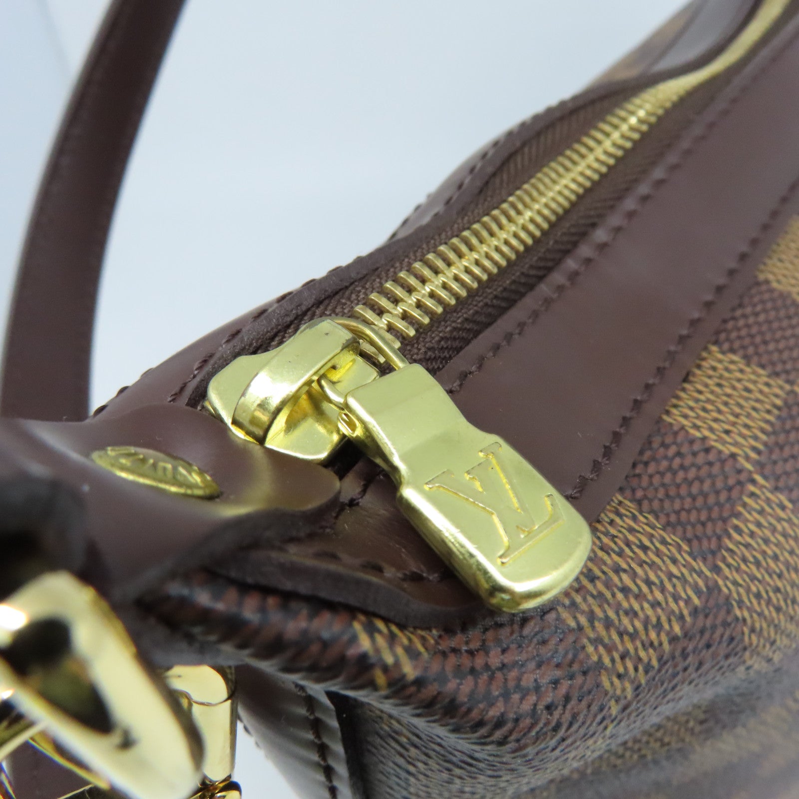 LOUIS VUITTON Damier Illovo MM金扣肩背袋啡色