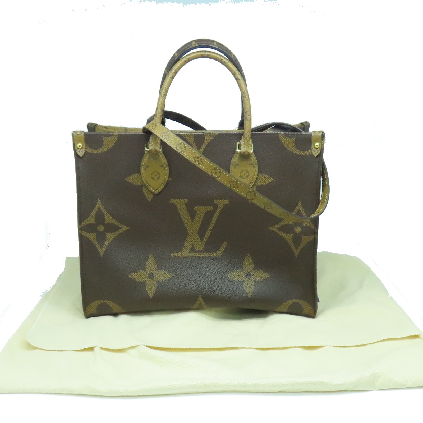LOUIS VUITTON Monogram On The Go MM gold buckle handle shoulder bag brown