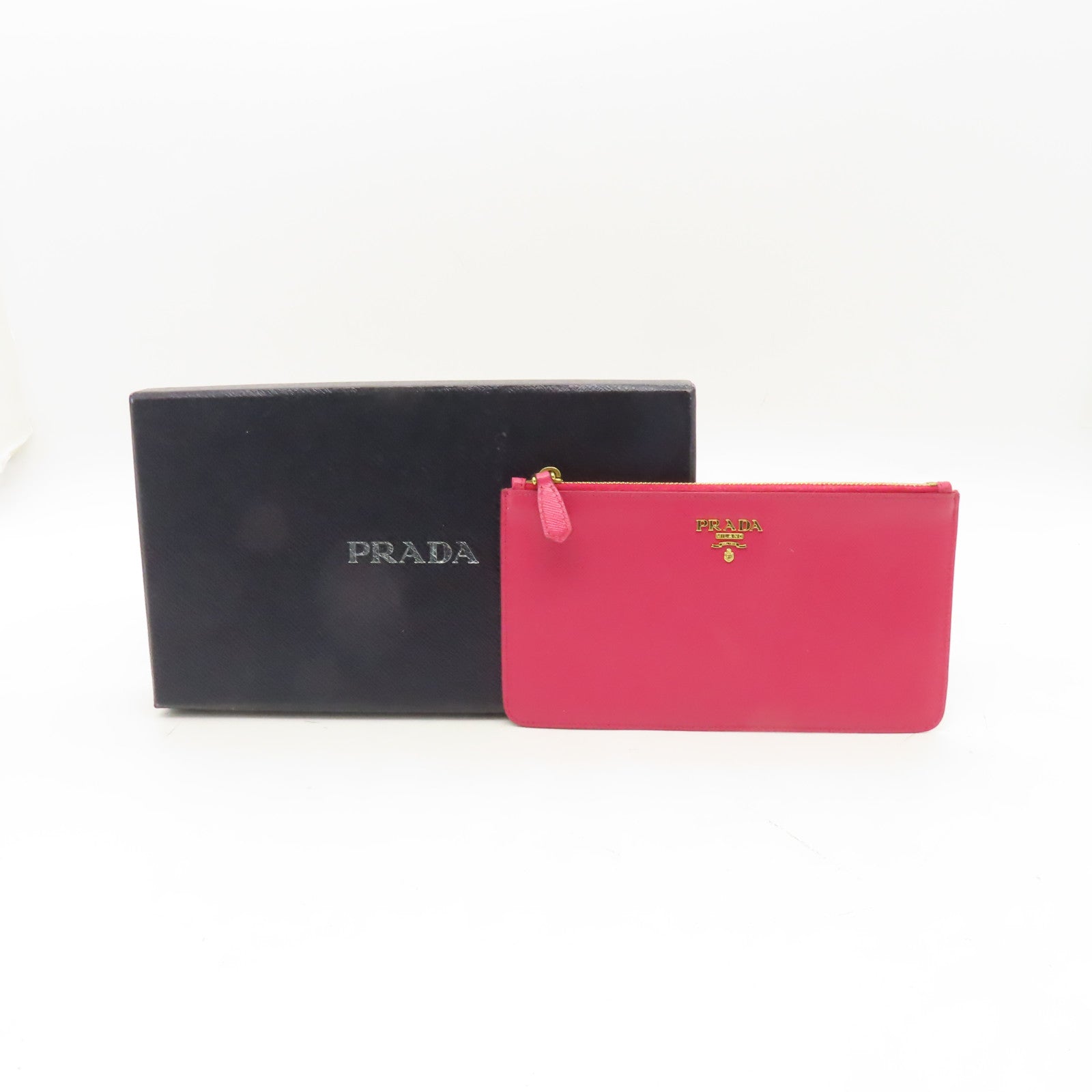 PRADA 牛皮皮革Pouch金扣手拿包粉紅色