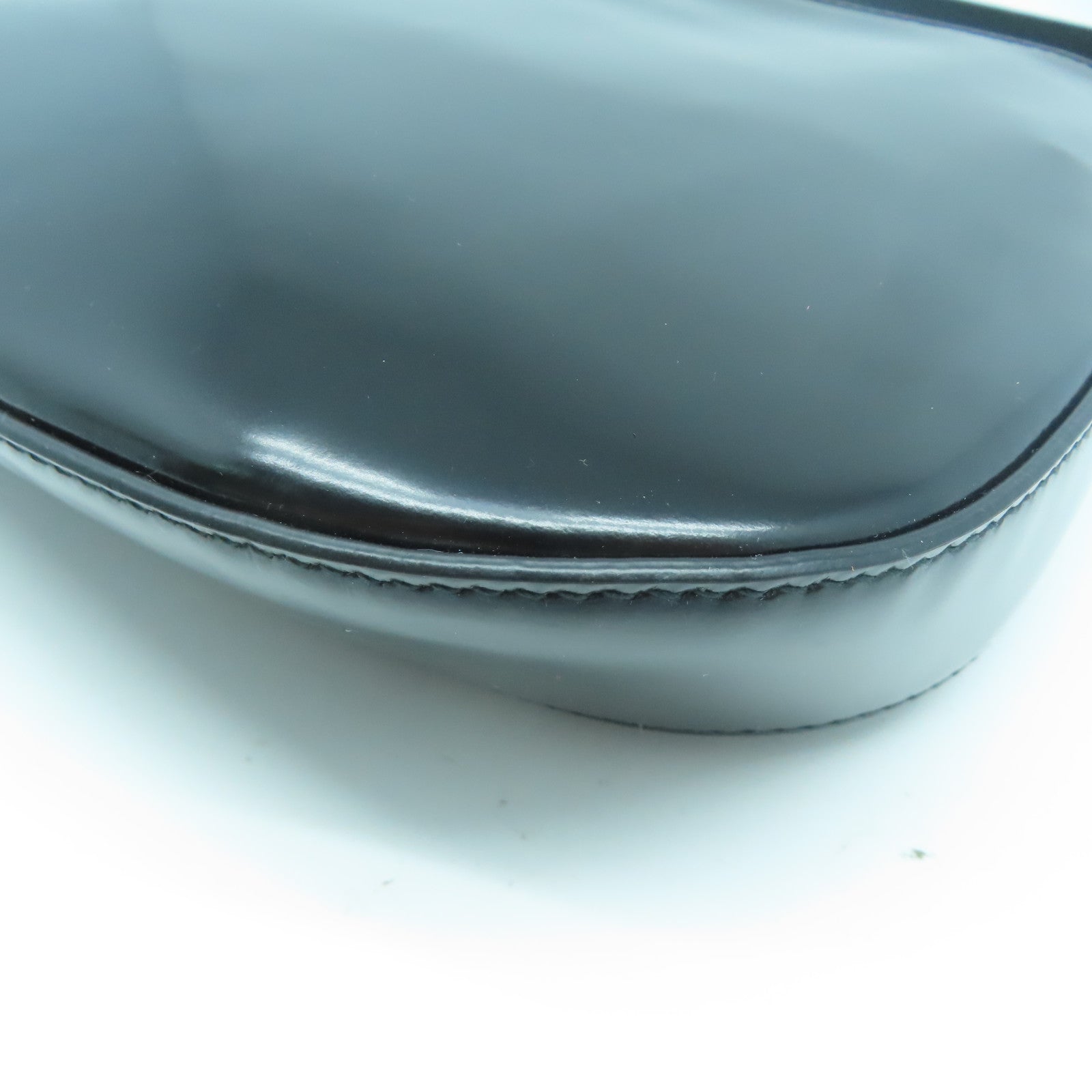 PRADA 皮革Cleo Shoulder銀扣肩背袋黑色