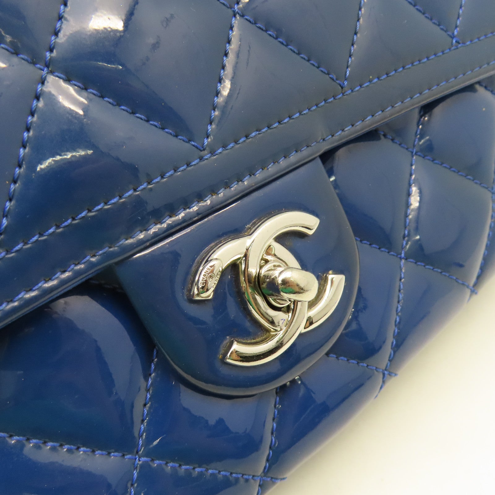 CHANEL 菱格漆皮皮革Chain Shoulder Bag銀扣鏈帶肩背袋藍色