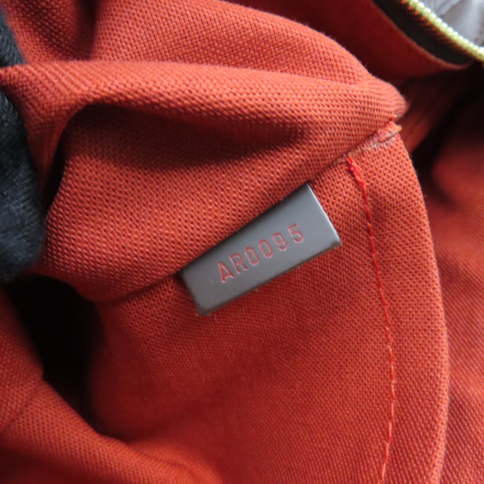 LOUIS VUITTON Damier Illovo MM金扣肩背袋啡色