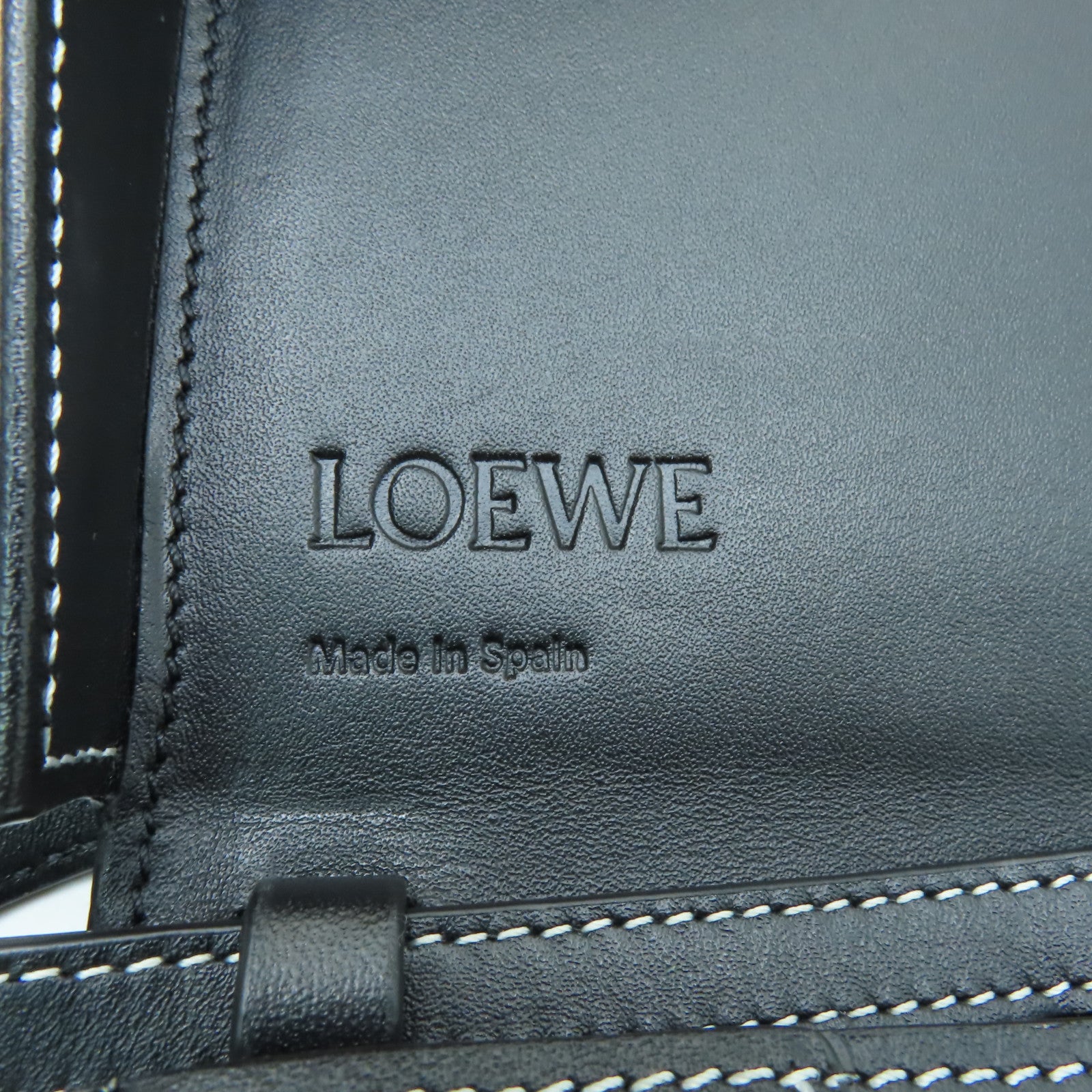 LOEWE 牛皮皮革Heel Bag銀扣肩背袋黑色