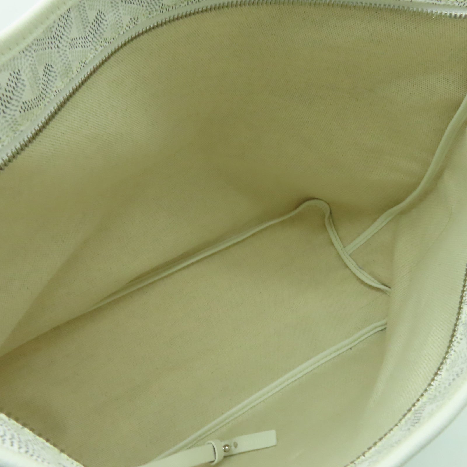GOYARD 塗層帆布Hobo Bag銀扣肩背袋白色