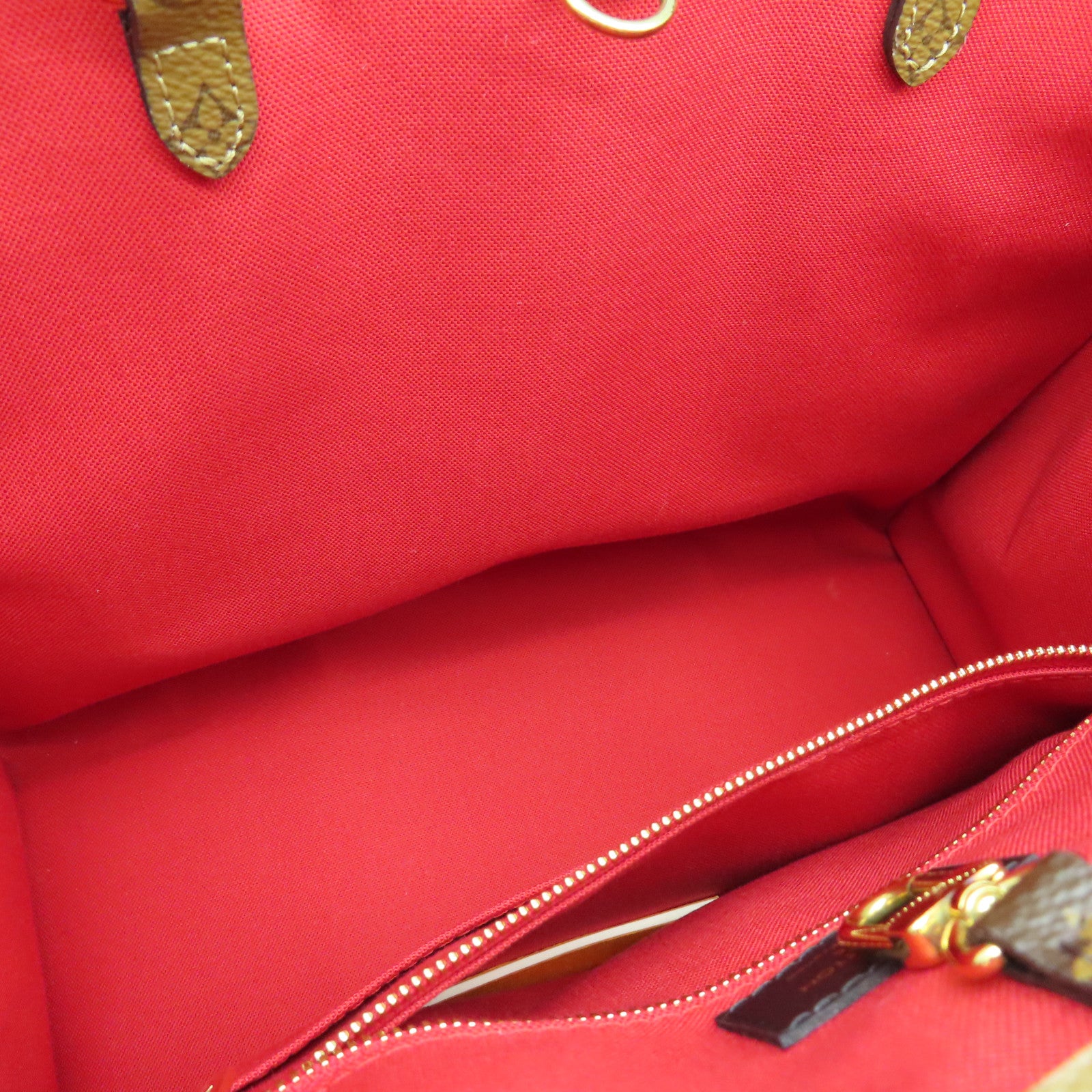 LOUIS VUITTON Monogram On The Go MM gold buckle handle shoulder bag brown