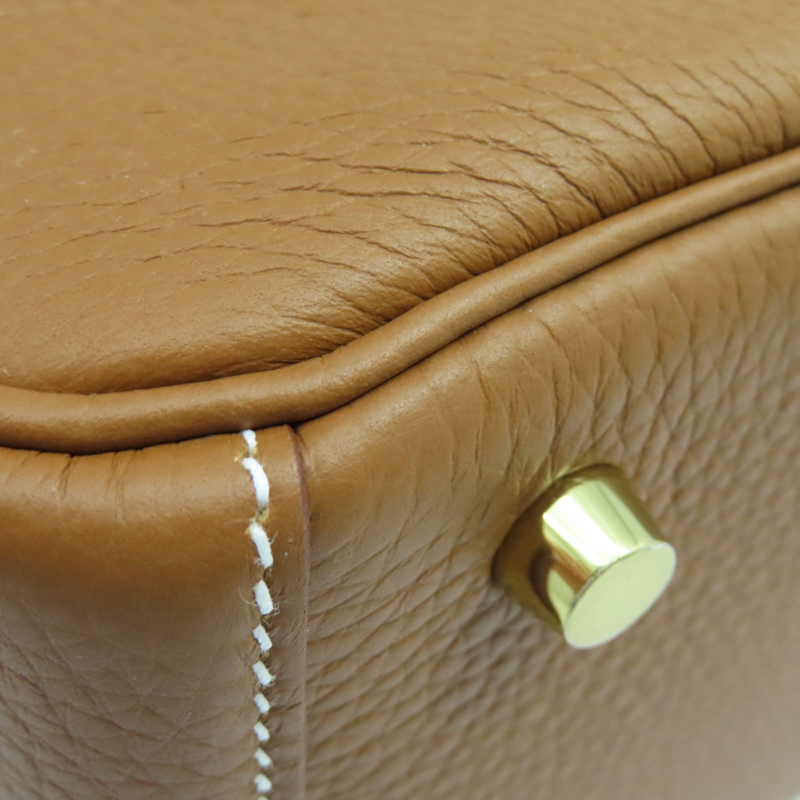 HERMES Taurillon Clemence皮革Lindy 26金扣手挽肩背兩用袋棕色