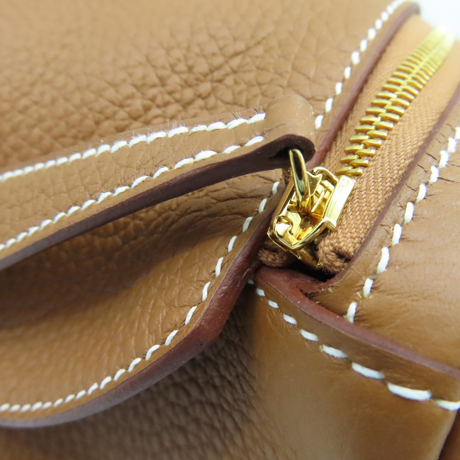 HERMES Taurillon Clemence皮革Lindy 26金扣手挽肩背兩用袋棕色