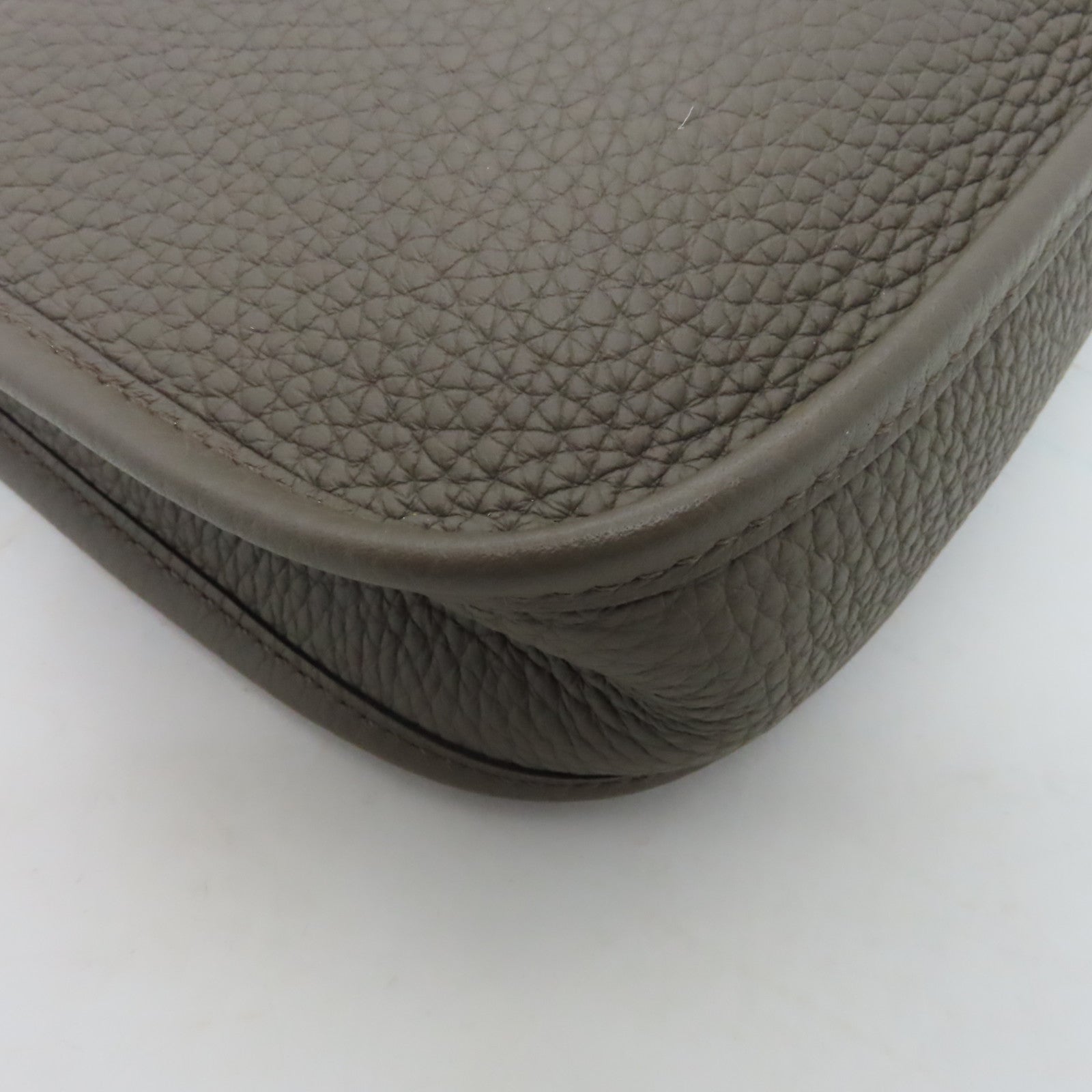 HERMES Clemence皮革Evelyne TPM金扣肩背袋Etain