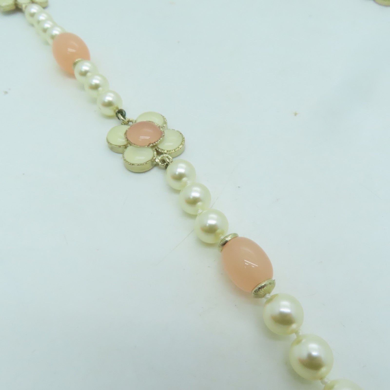 CHANEL 【激減優惠】仿珍珠Necklace項鍊粉紅色/白色