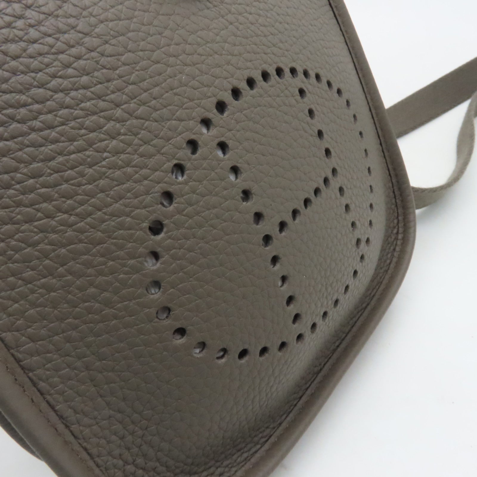 HERMES Clemence皮革Evelyne TPM金扣肩背袋Etain