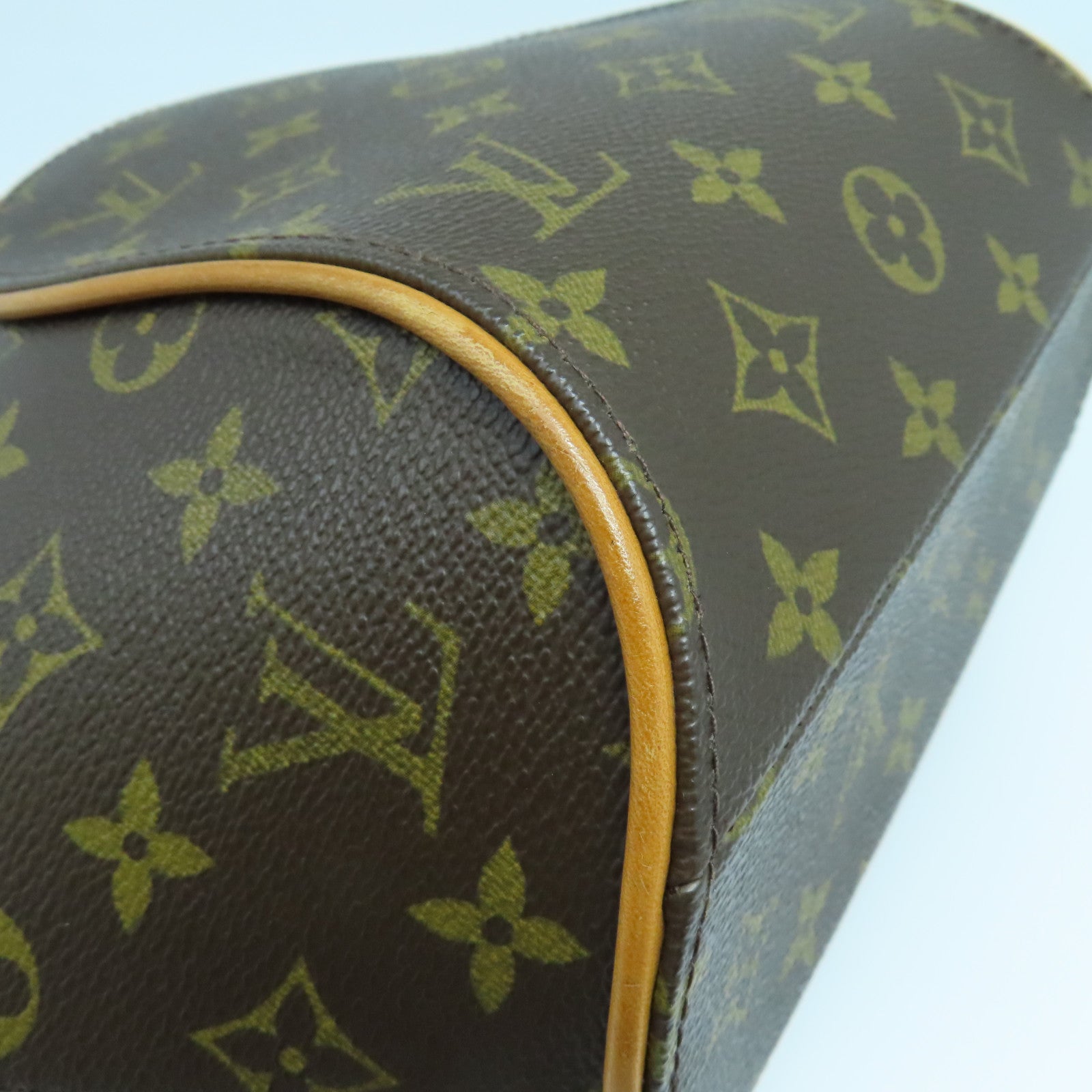 LOUIS VUITTON Monogram Ellipse PM金扣手挽袋啡色