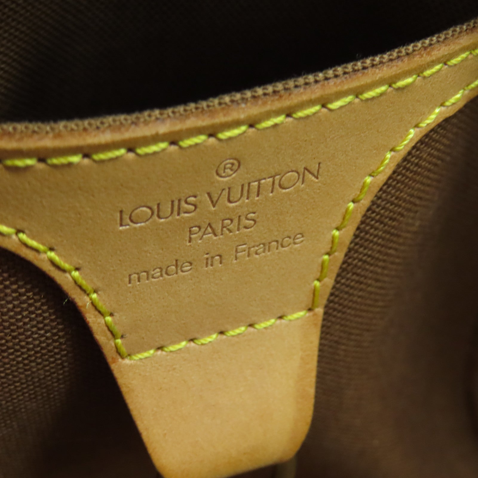LOUIS VUITTON Monogram Ellipse PM金扣手挽袋啡色
