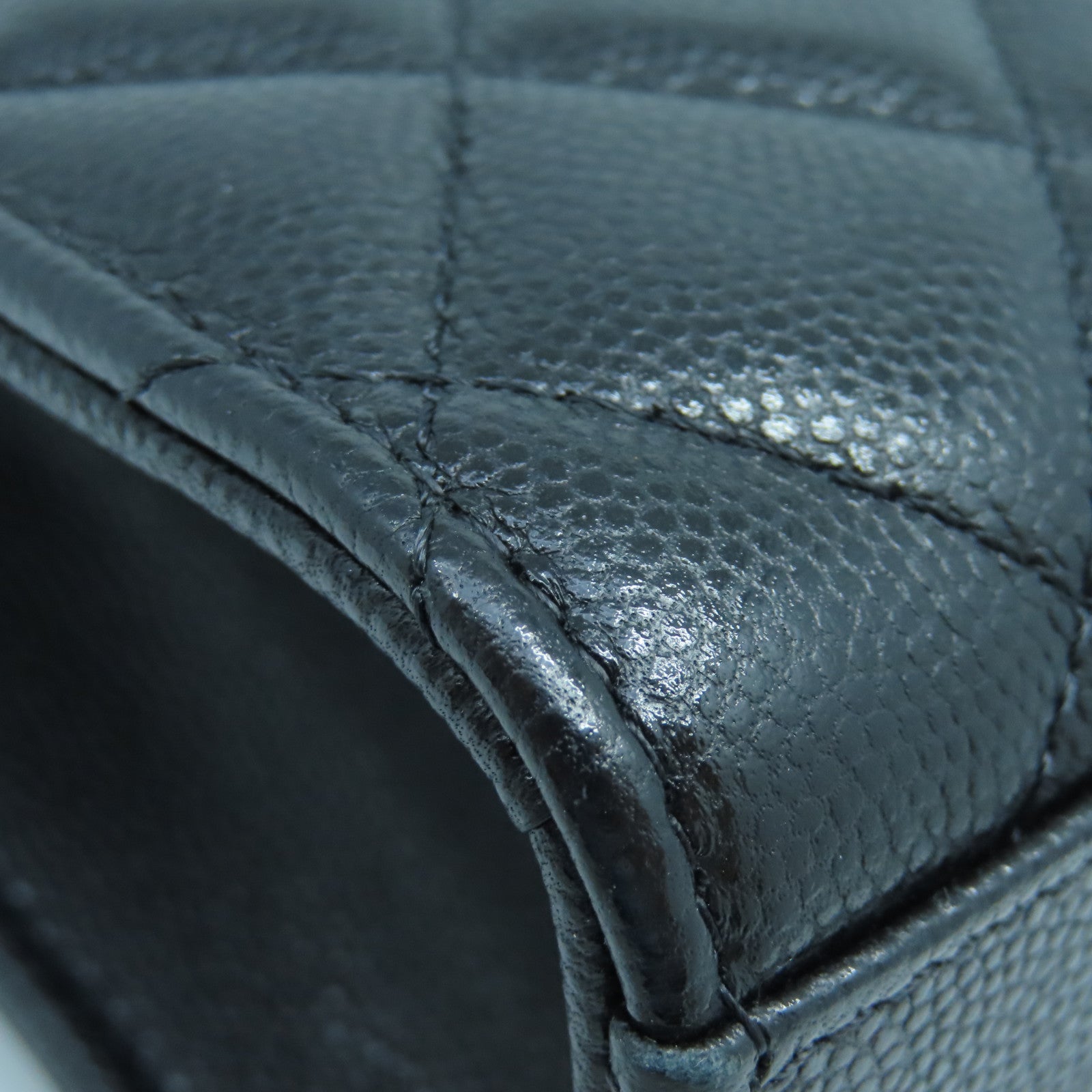 CHANEL 菱格Caviar皮革Shoulder Bag金扣鏈帶肩背袋黑色