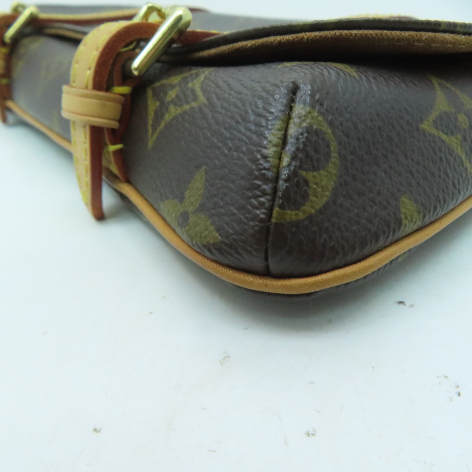 LOUIS VUITTON Monogram Pochette Marelle金扣肩背袋/腰包啡色