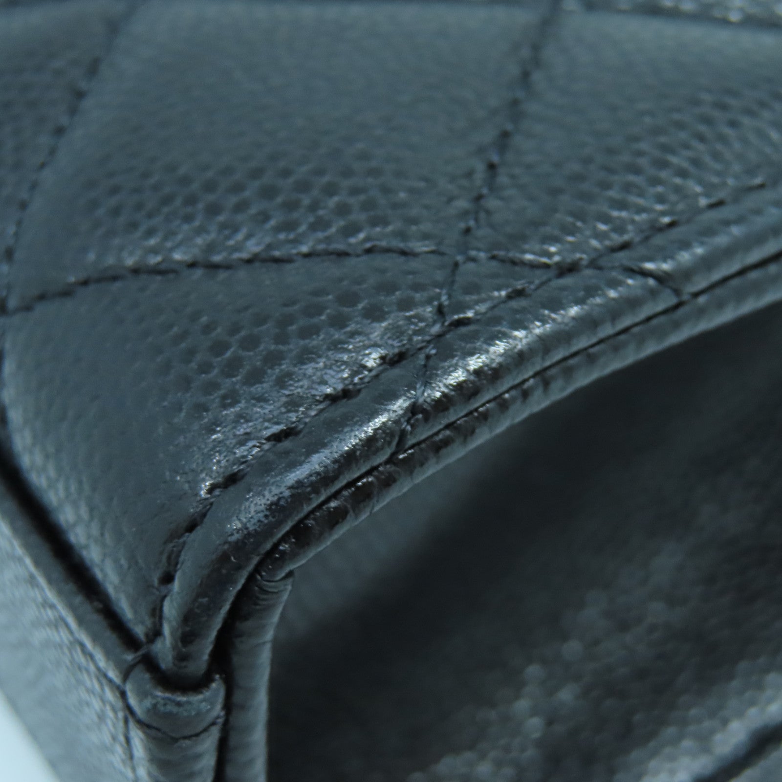 CHANEL 菱格Caviar皮革Shoulder Bag金扣鏈帶肩背袋黑色