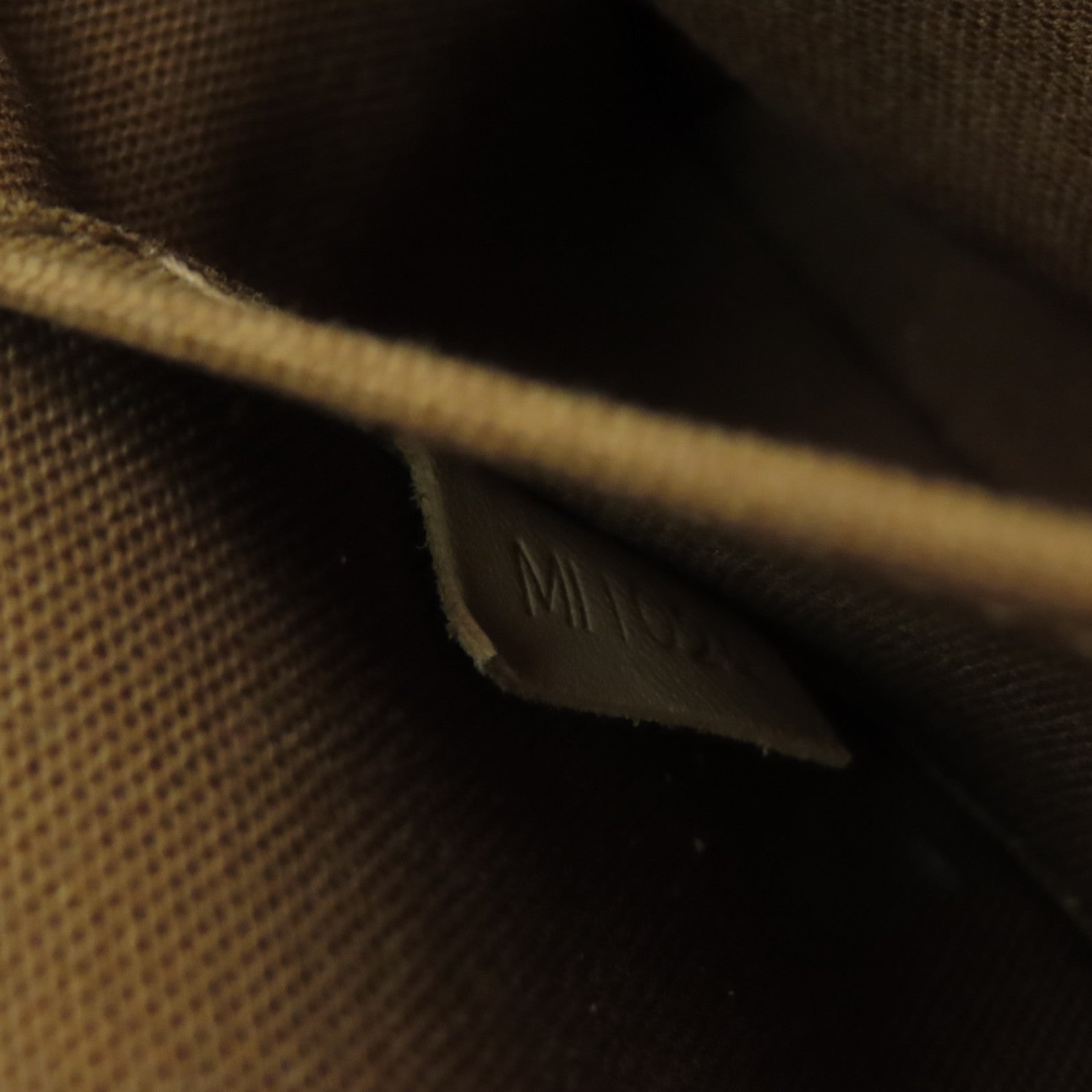 LOUIS VUITTON Monogram Pochette Marelle金扣肩背袋/腰包啡色