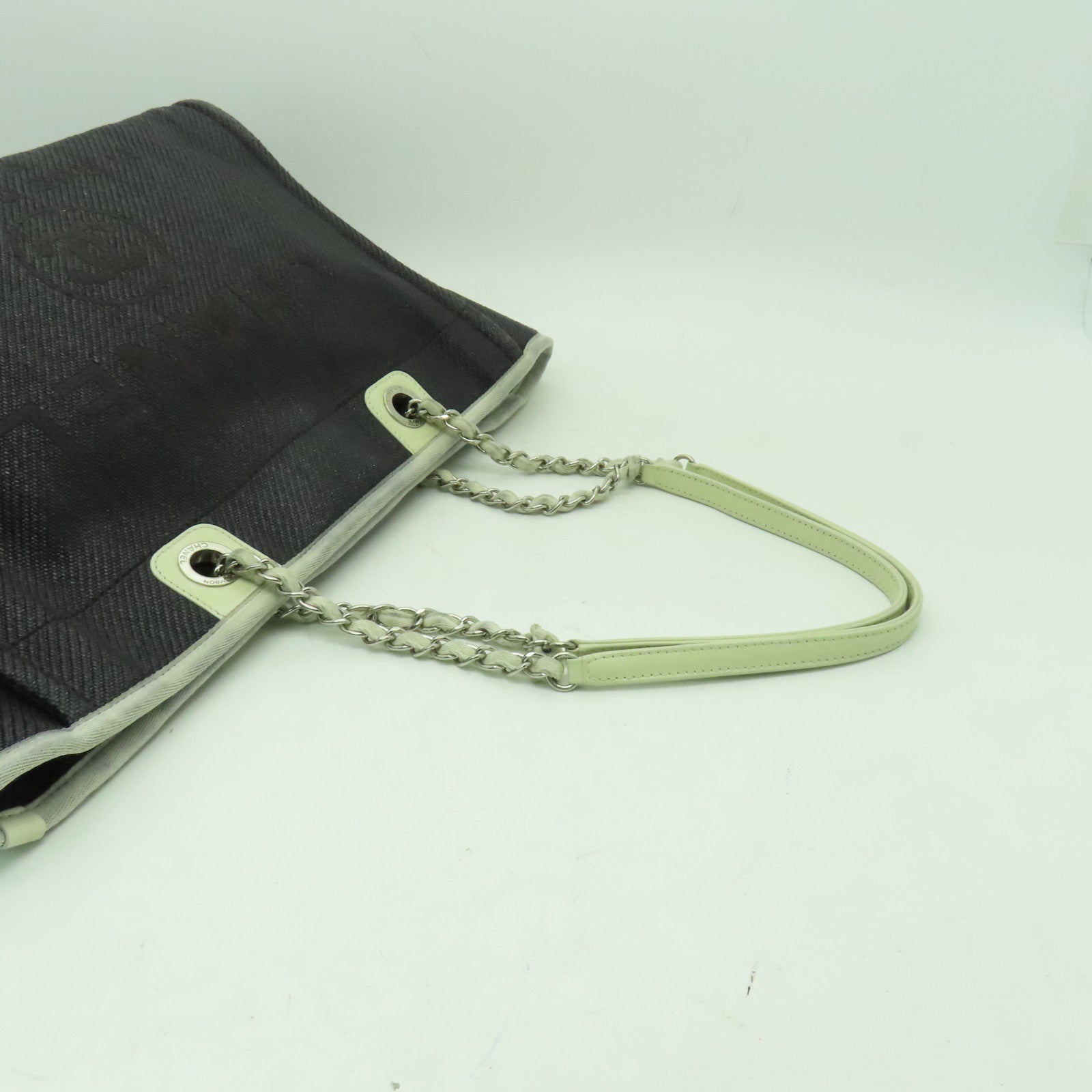 CHANEL 帆布Deauville Chain MM銀扣鏈帶肩背袋黒色