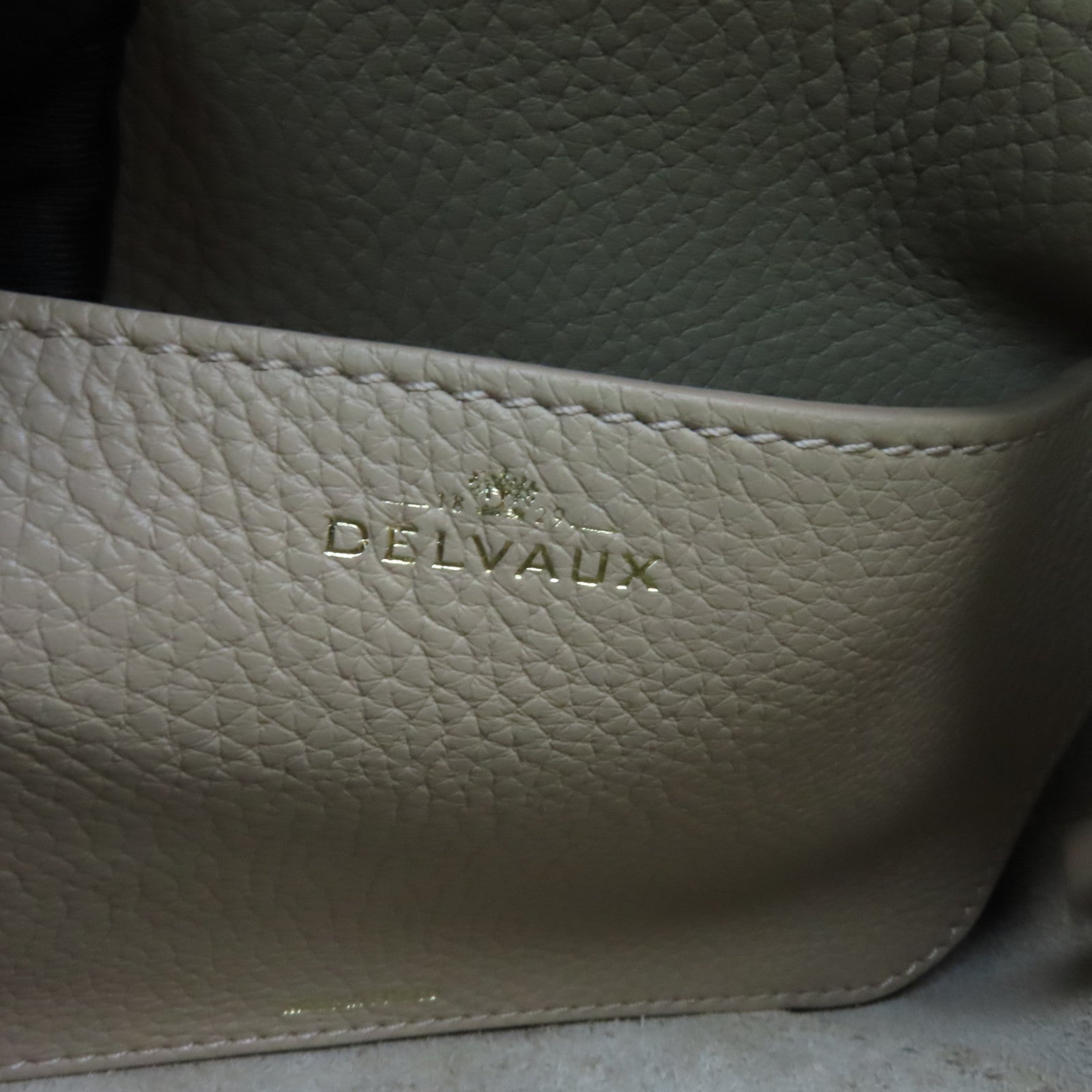 Delvaux 【激減優惠】牛皮皮革Pin Daily金扣肩背袋米色