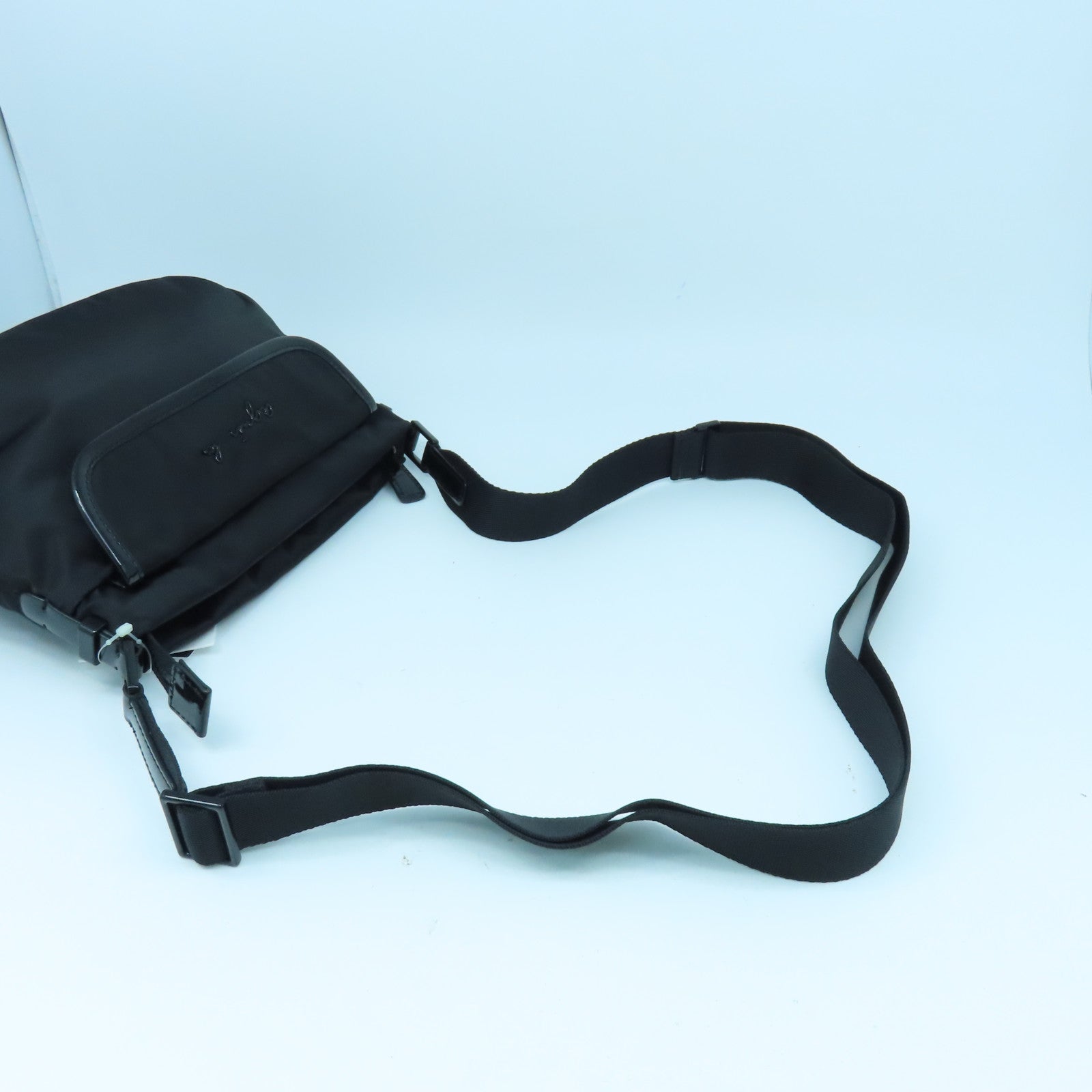 agnes b. 尼龍Shoulder Bag銀扣肩背袋黑色/紅色