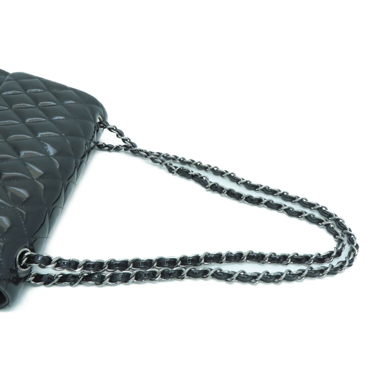 CHANEL [Sharp Discount] Diamond Patent Leather Jumbo Classic Flap Silver Buckle Chain Shoulder Bag Black
