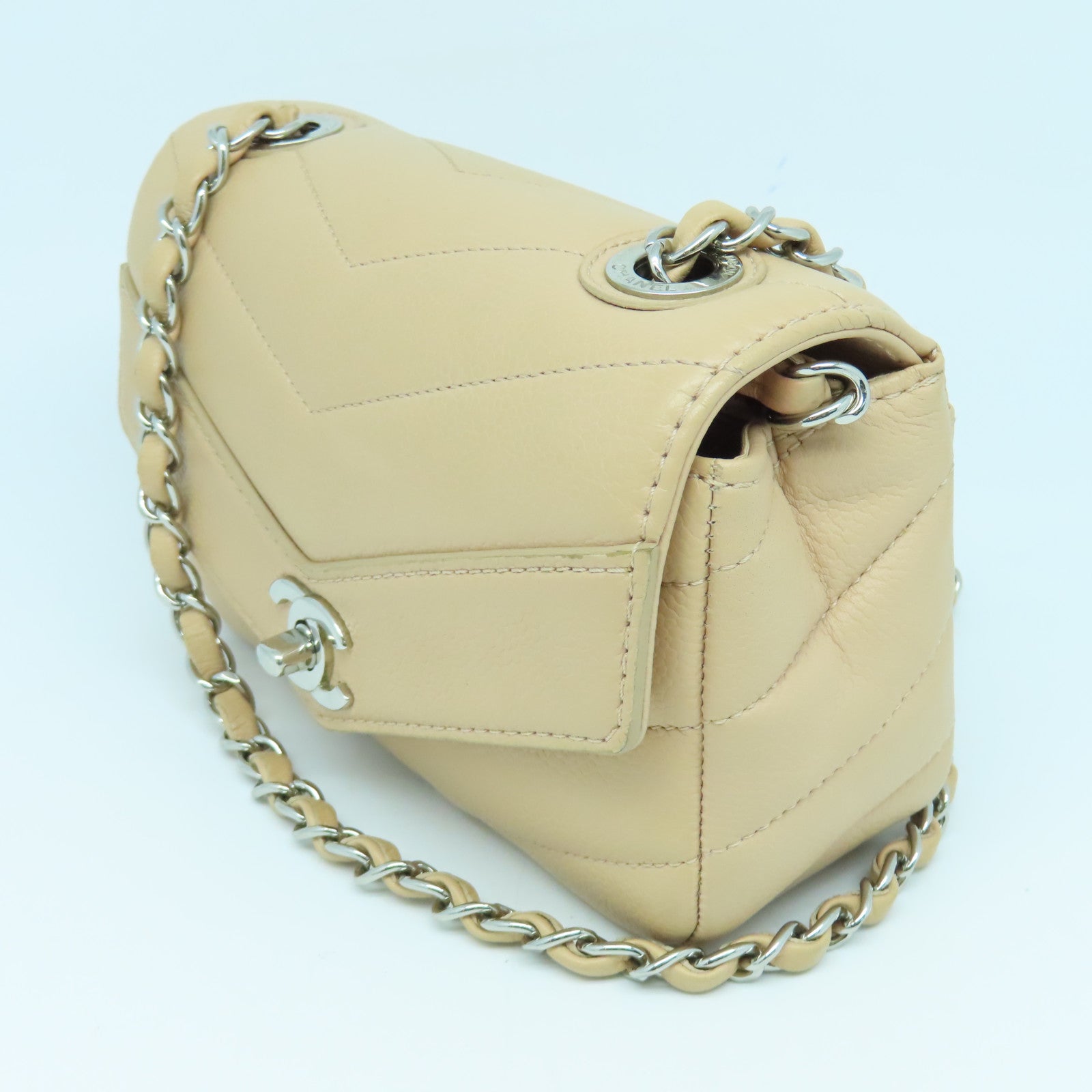 CHANEL 【激減優惠】斜紋牛皮皮革Chain Shoulder Bag銀扣鏈帶肩背袋米色