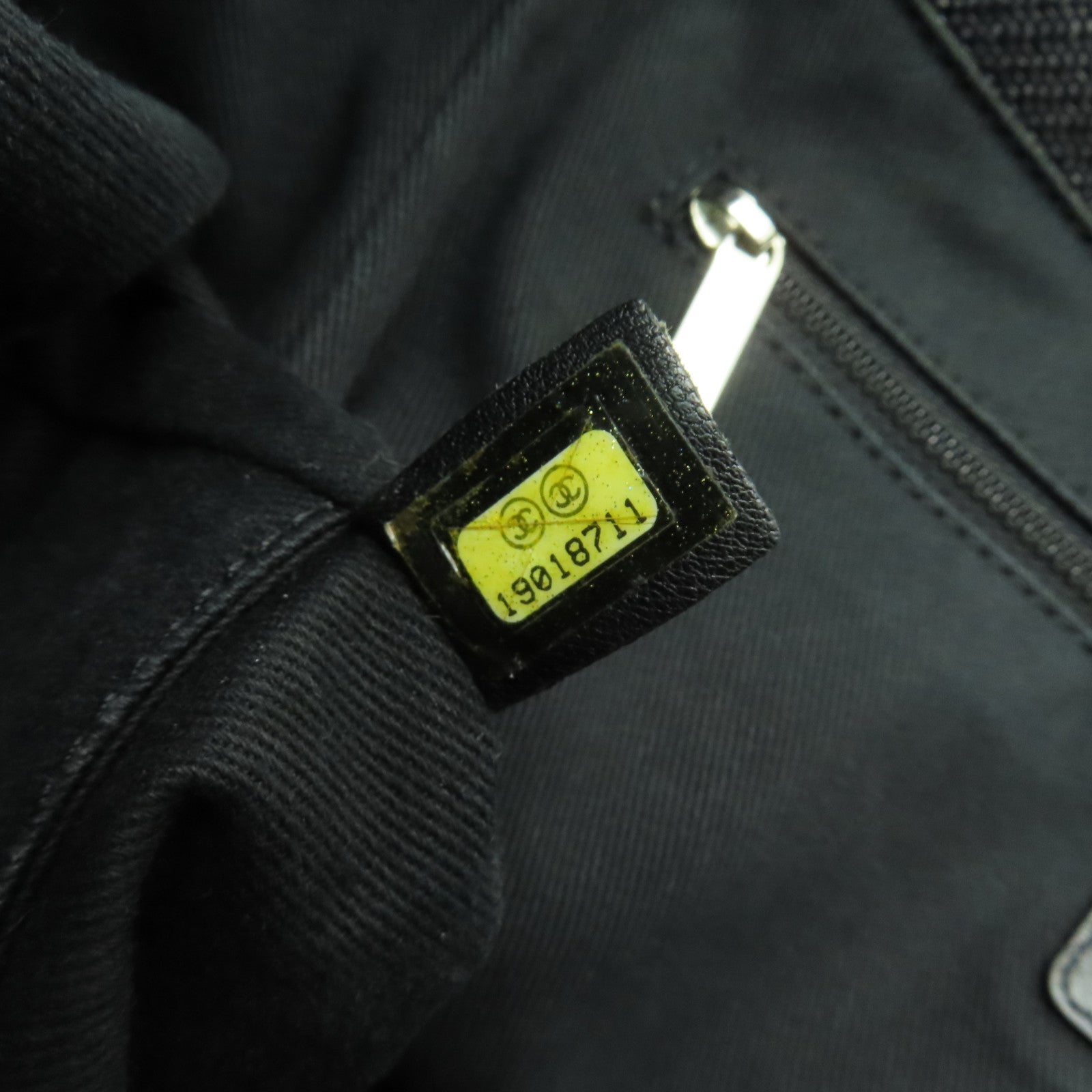 CHANEL 帆布Deauville Chain MM銀扣鏈帶肩背袋黒色