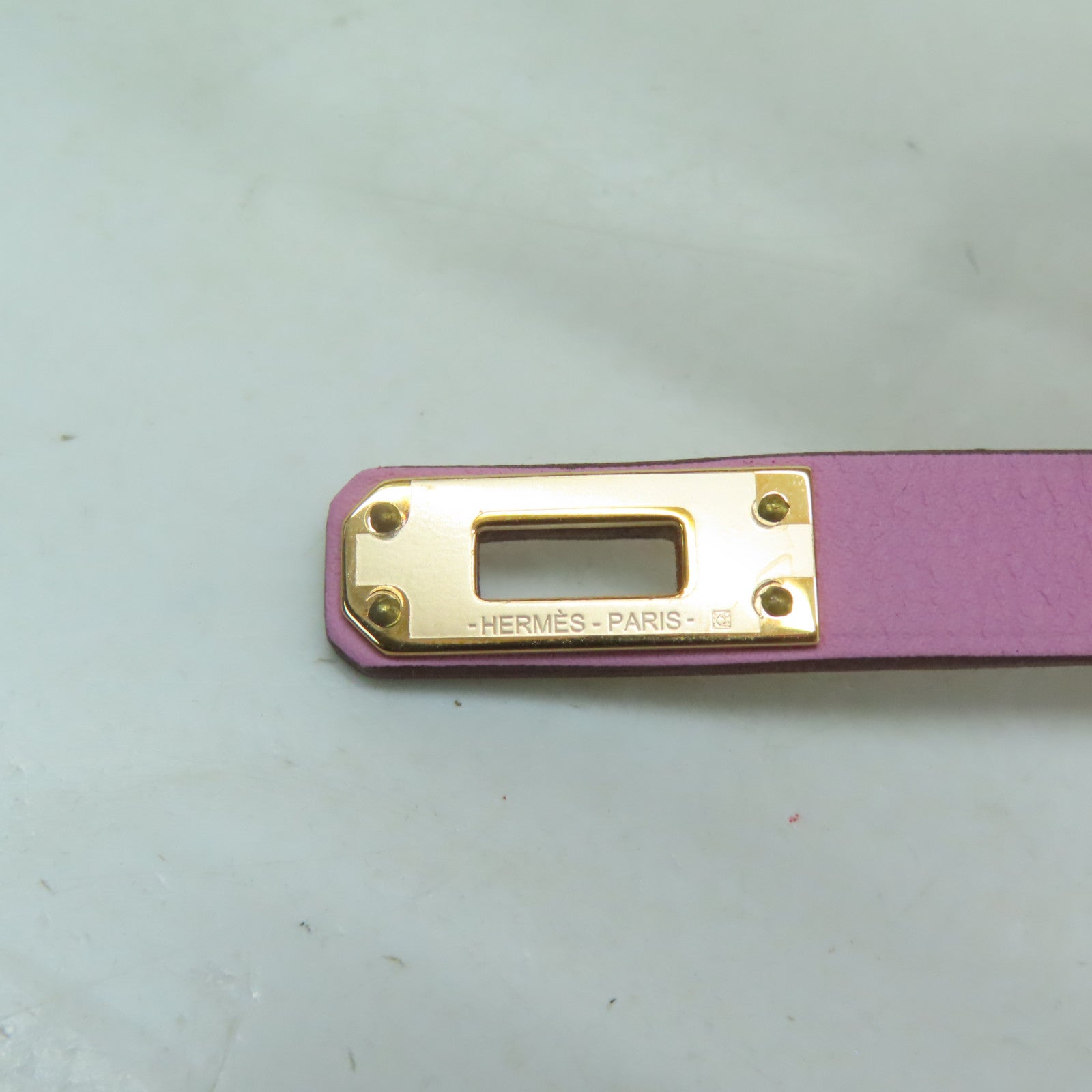 HERMES Swift皮革Kelly Bracelet金扣手鐲粉紅色