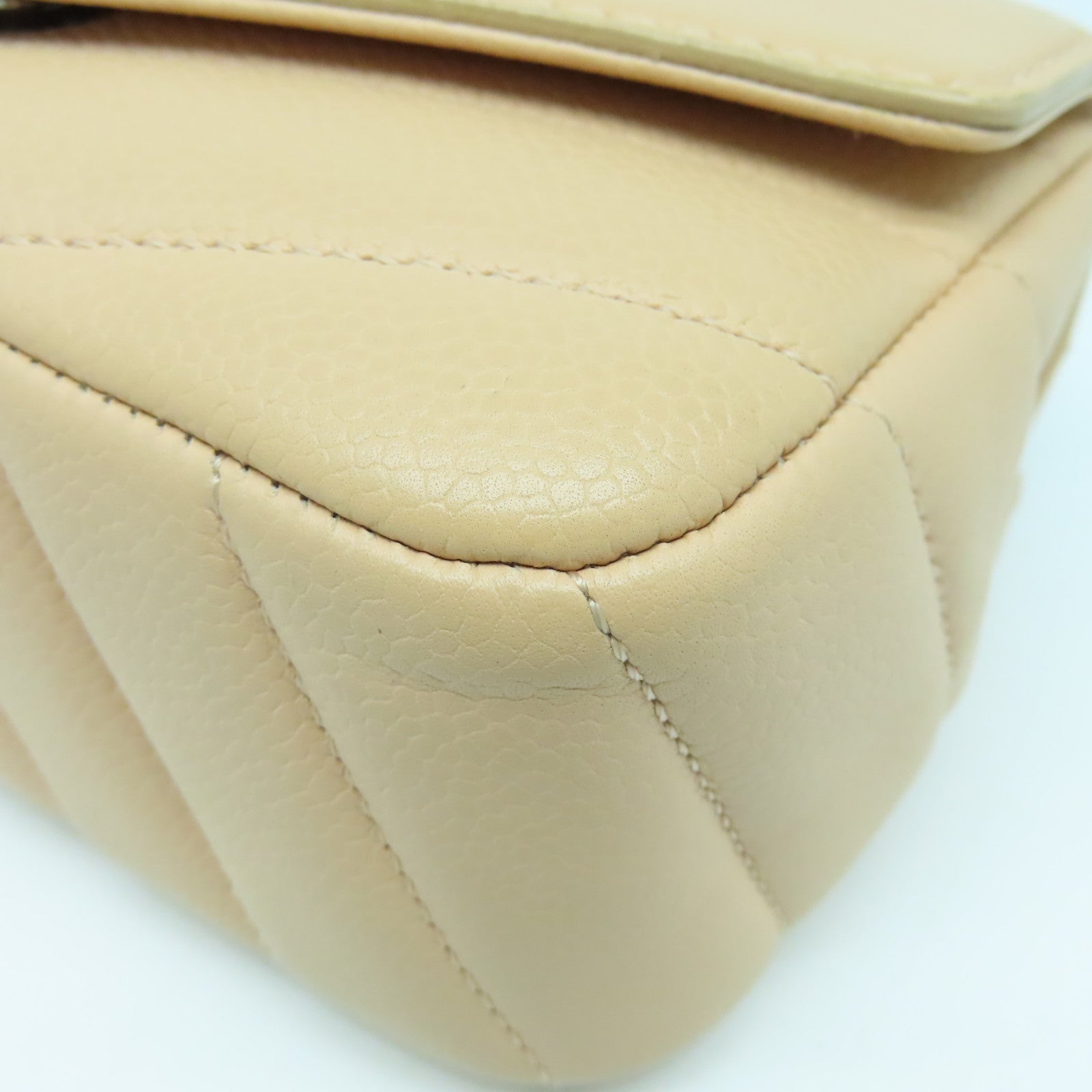 CHANEL 【激減優惠】斜紋牛皮皮革Chain Shoulder Bag銀扣鏈帶肩背袋米色