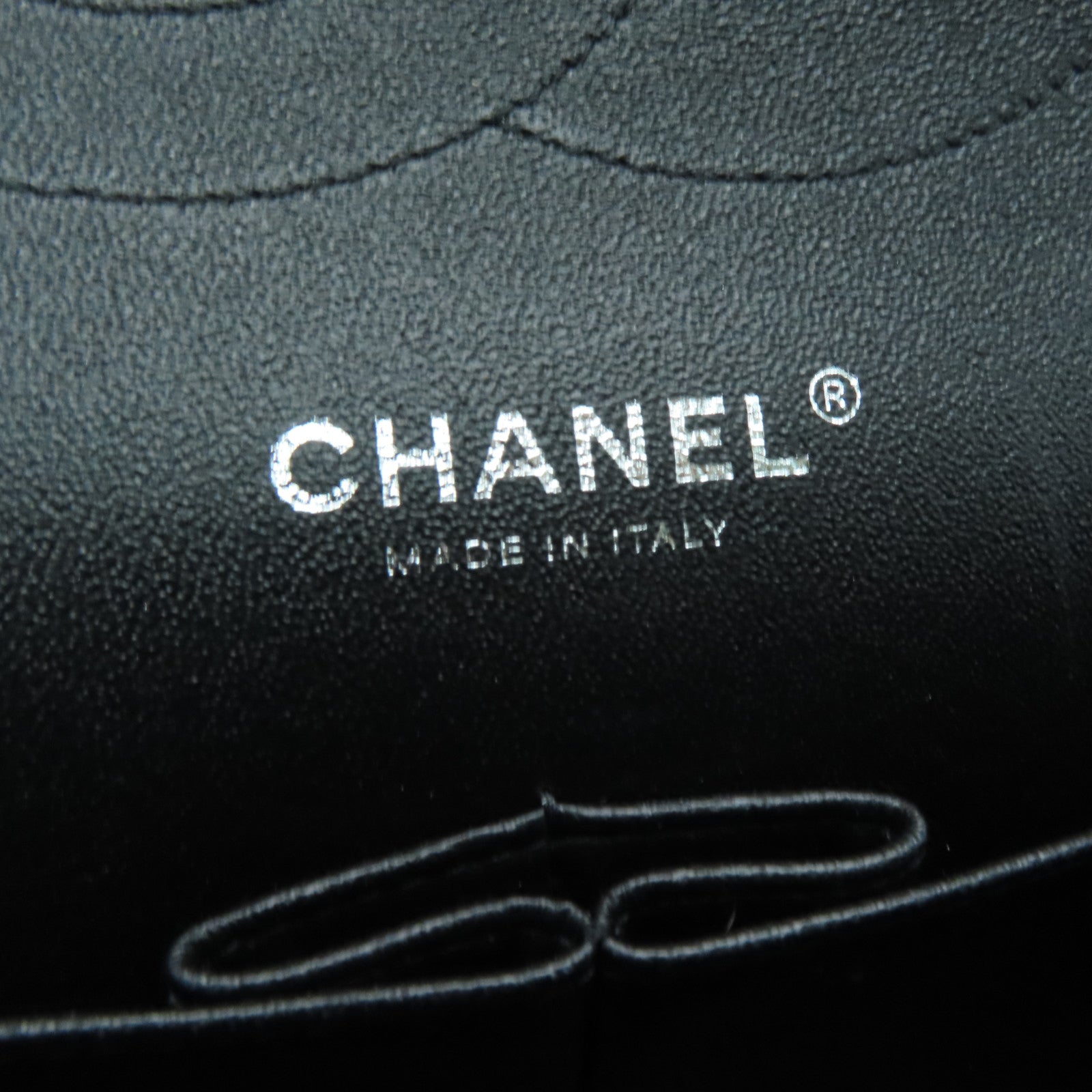 CHANEL [Sharp Discount] Diamond Patent Leather Jumbo Classic Flap Silver Buckle Chain Shoulder Bag Black