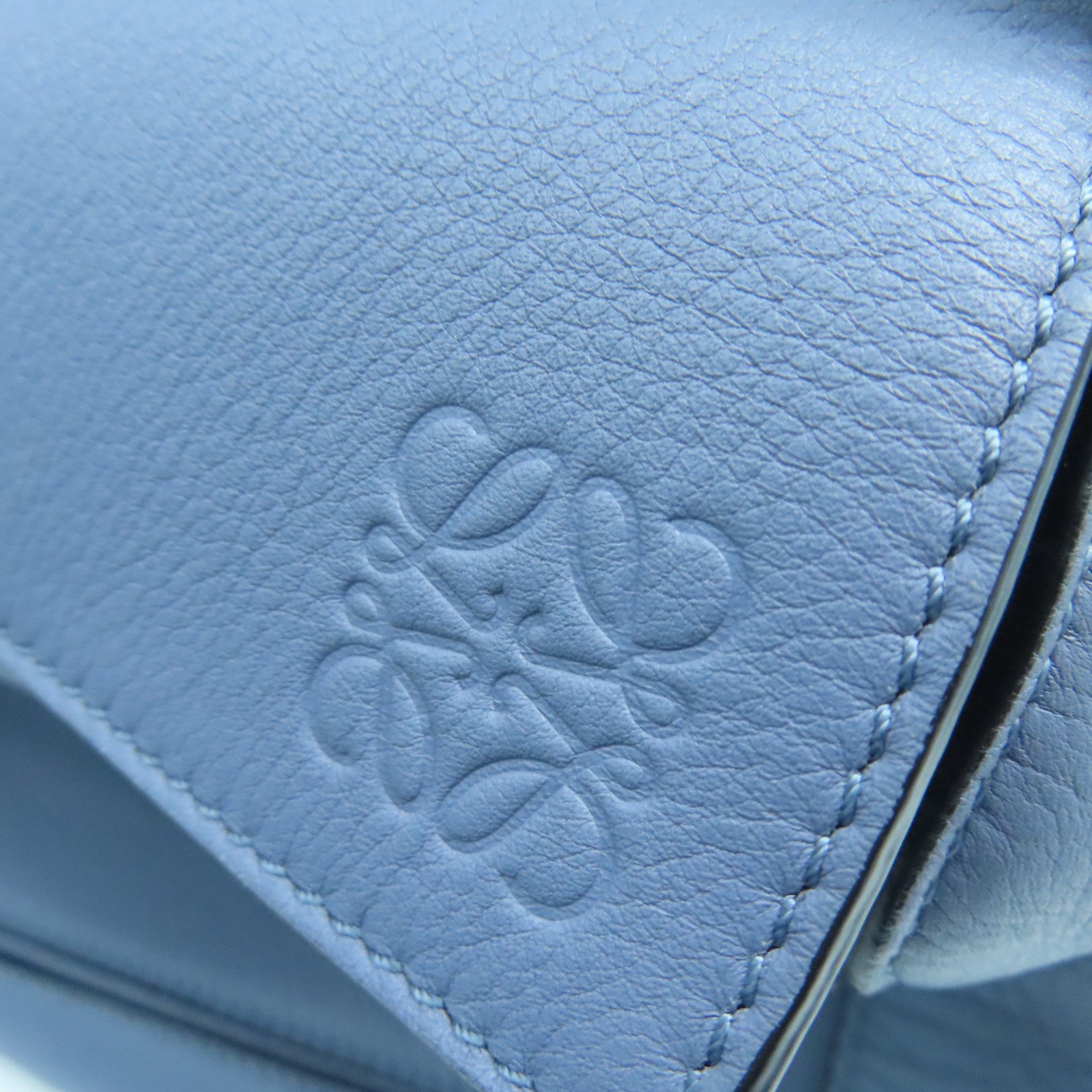 LOEWE 牛皮皮革Medium Puzzle Bag金扣手挽肩背兩用袋藍色