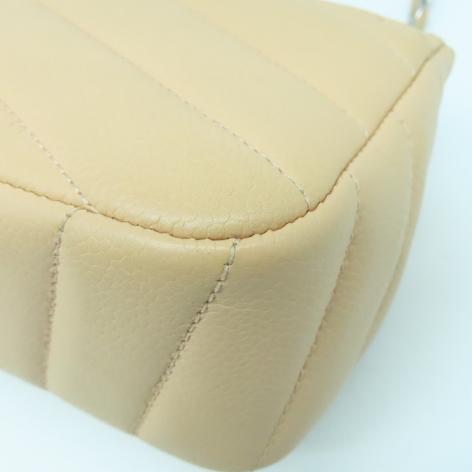 CHANEL 【激減優惠】斜紋牛皮皮革Chain Shoulder Bag銀扣鏈帶肩背袋米色