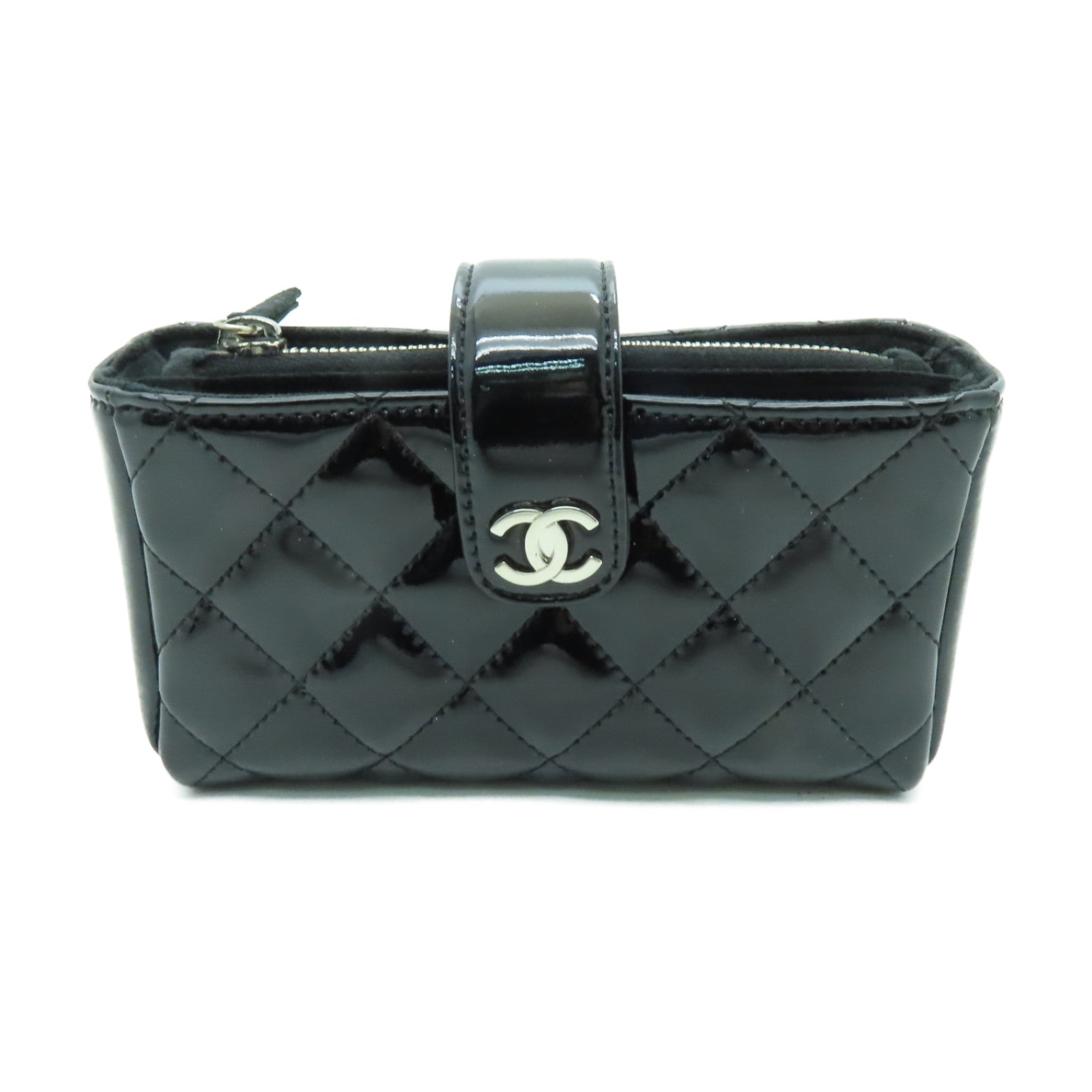 CHANEL 菱格漆皮皮革Pouch銀扣手拿包黑色