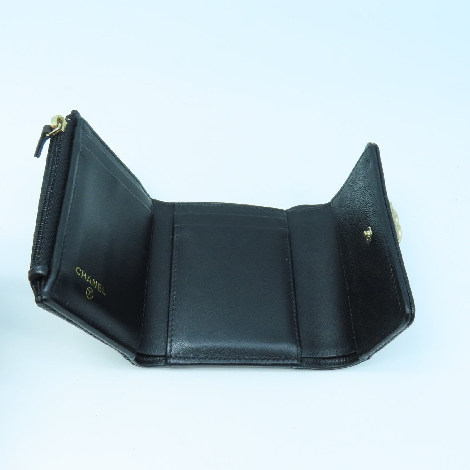 CHANEL 菱格牛皮皮革Boy Wallet金扣錢包黑色
