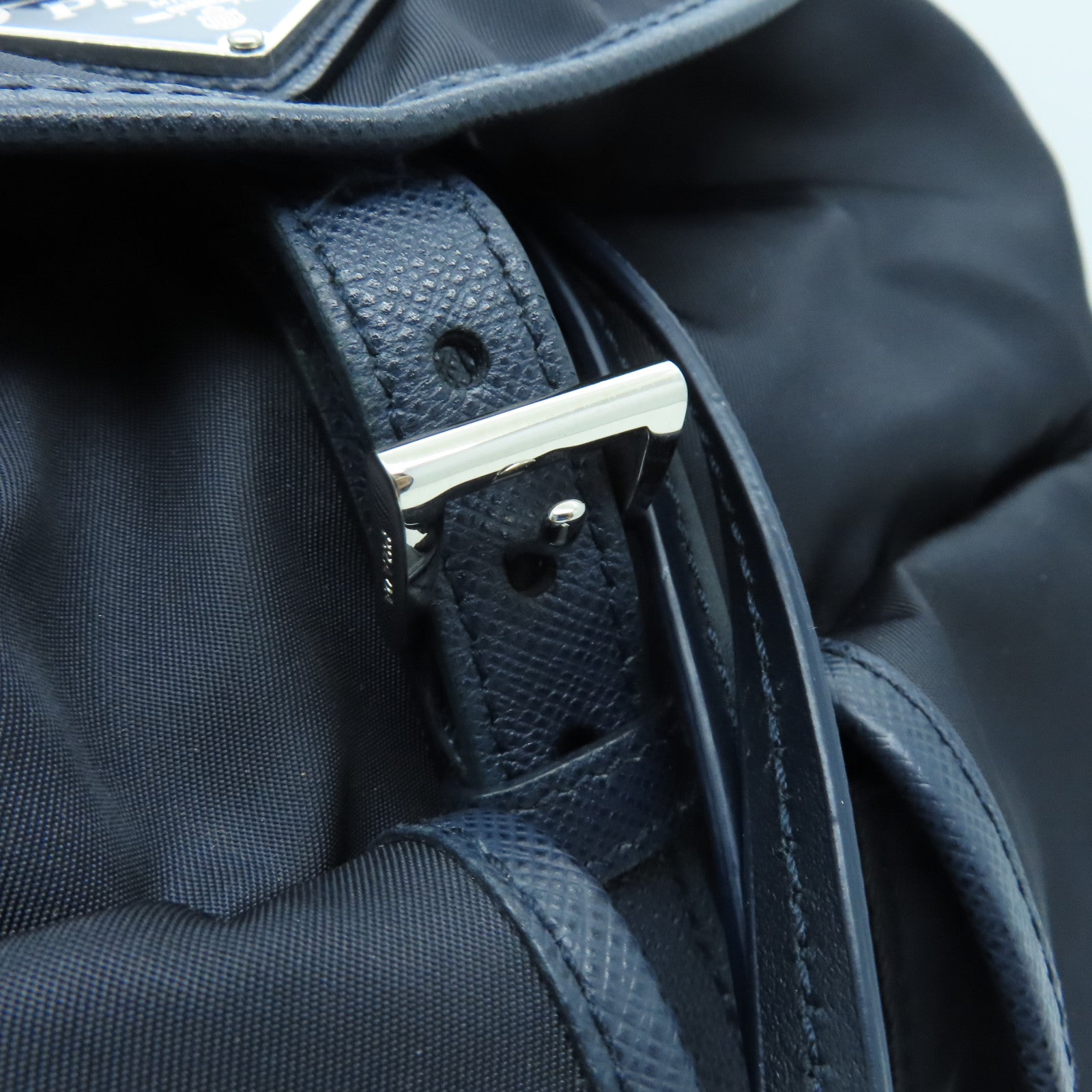 PRADA 尼龙Backpack银扣背包深蓝色