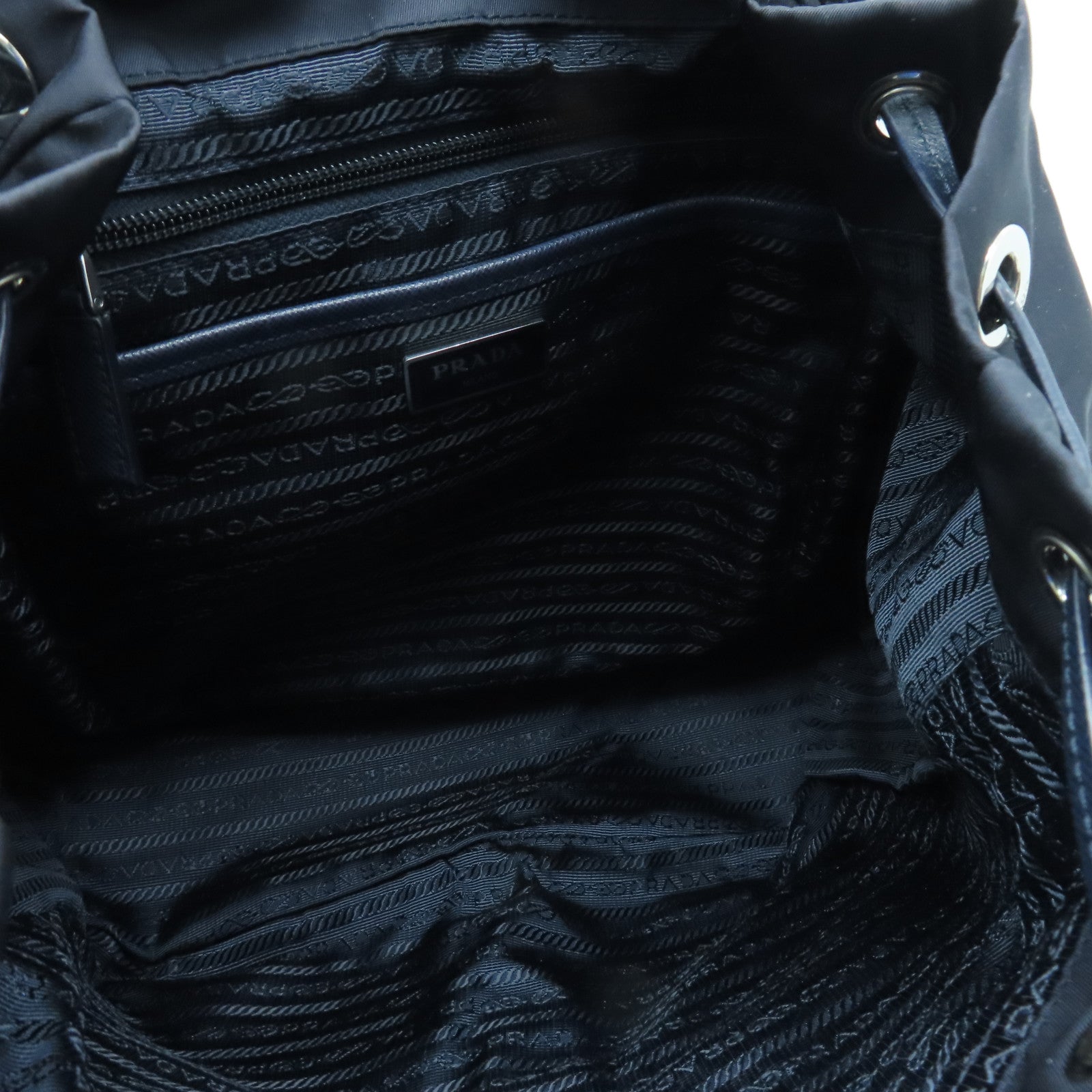 PRADA 尼龙Backpack银扣背包深蓝色
